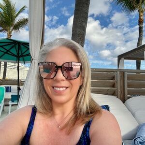 Meet your Posher, Rachel